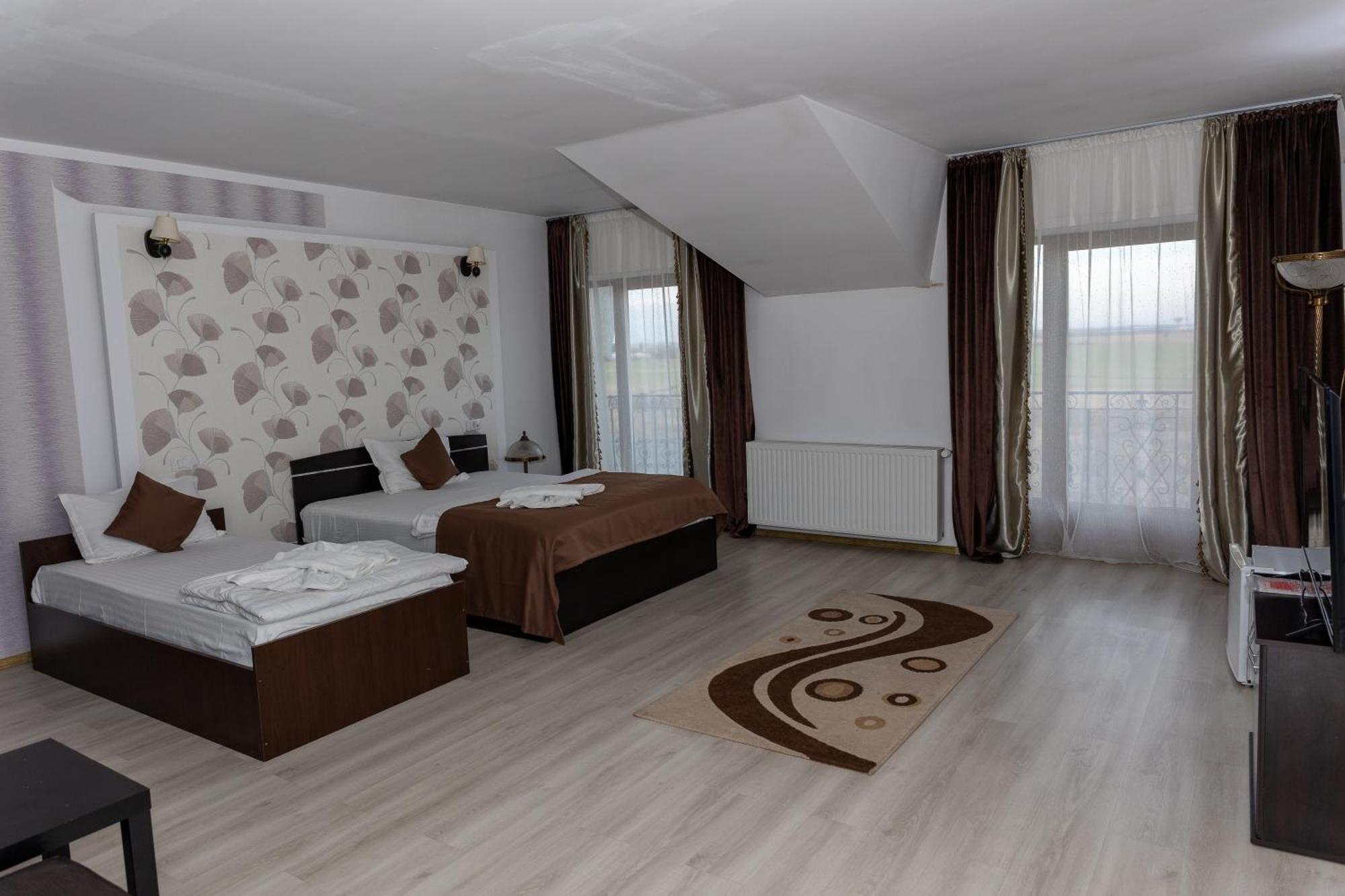 Hotel Rodiv Găeşti 외부 사진