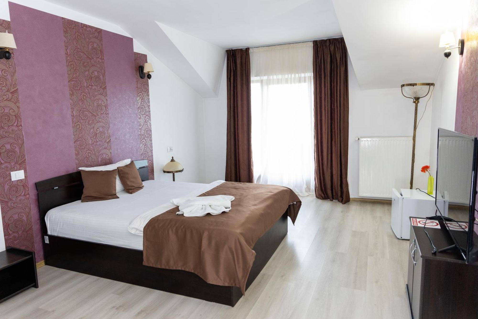 Hotel Rodiv Găeşti 외부 사진
